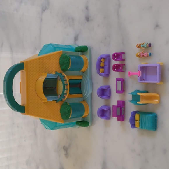RARE! Vintage 1990s, Handmade Polly Pocket Blue Box Carry Along Mini Doll House. - Picture 4 of 6